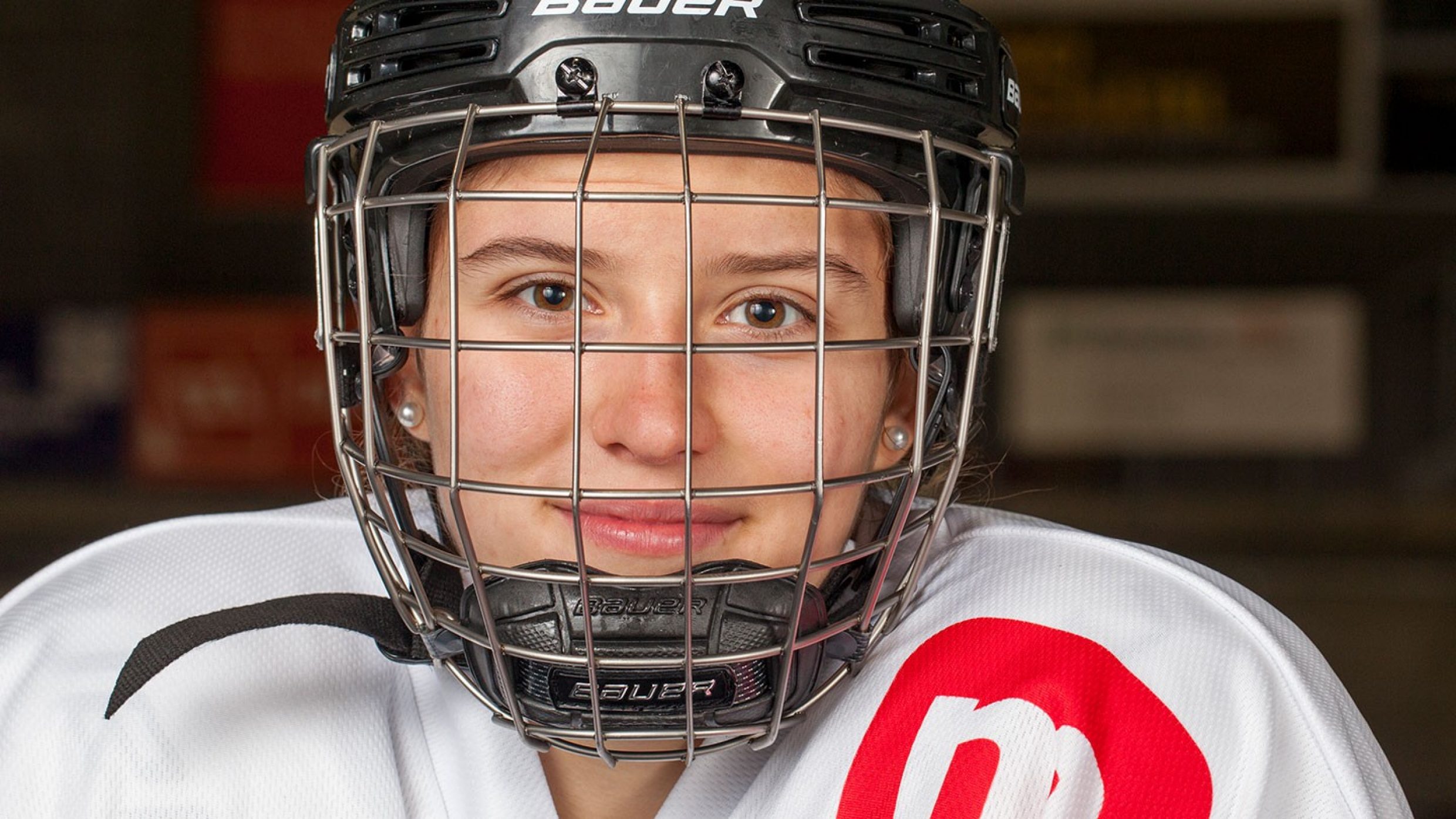 «Ich bin sehr stolz auf das was ich bisher erreicht habe. Das Tollste daran ist, dies mit einem Team zu erleben. Dieses Team ist wie eine Familie – sei es mit dem Club oder mit der Nationalmannschaft. Der Förderpool der Swiss Women’s Hockey Academy ermöglicht mir, das Maximum zu erreichen – wie ich das auch in der Kantonssschule Alpenquai in Luzern versuche.» www.screinach.ch/teams/damen