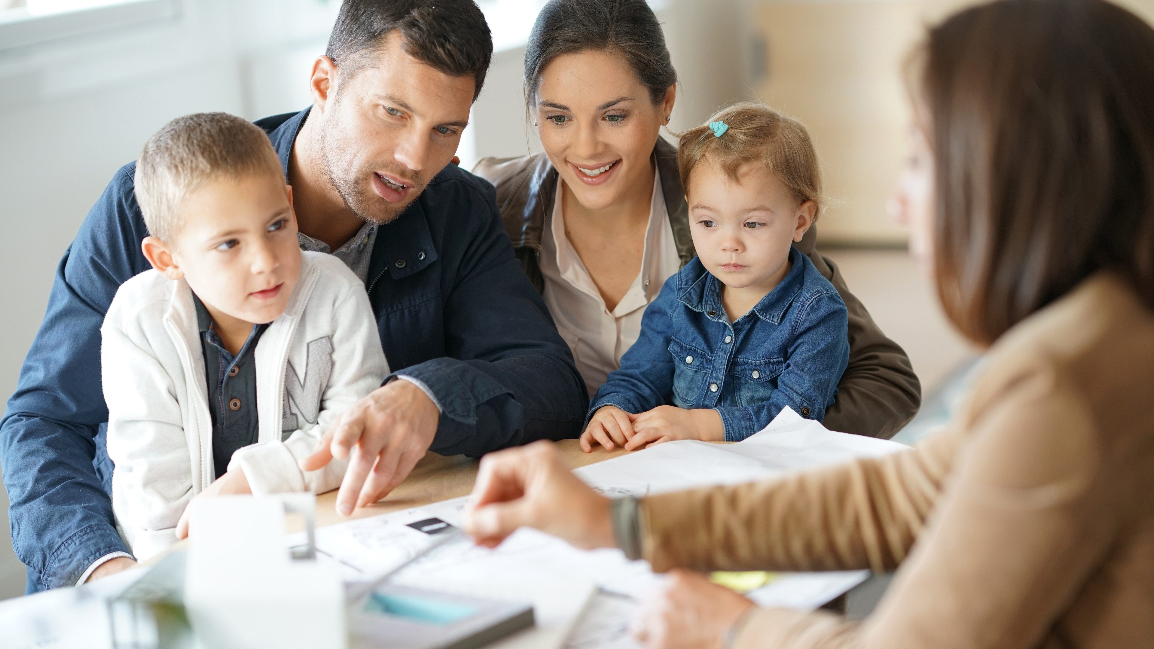 Family meeting architect for house project