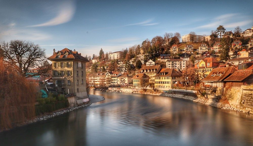 How do people in Switzerland live?
